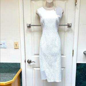 Elle Tahari Elegant White Sleeveless Dress